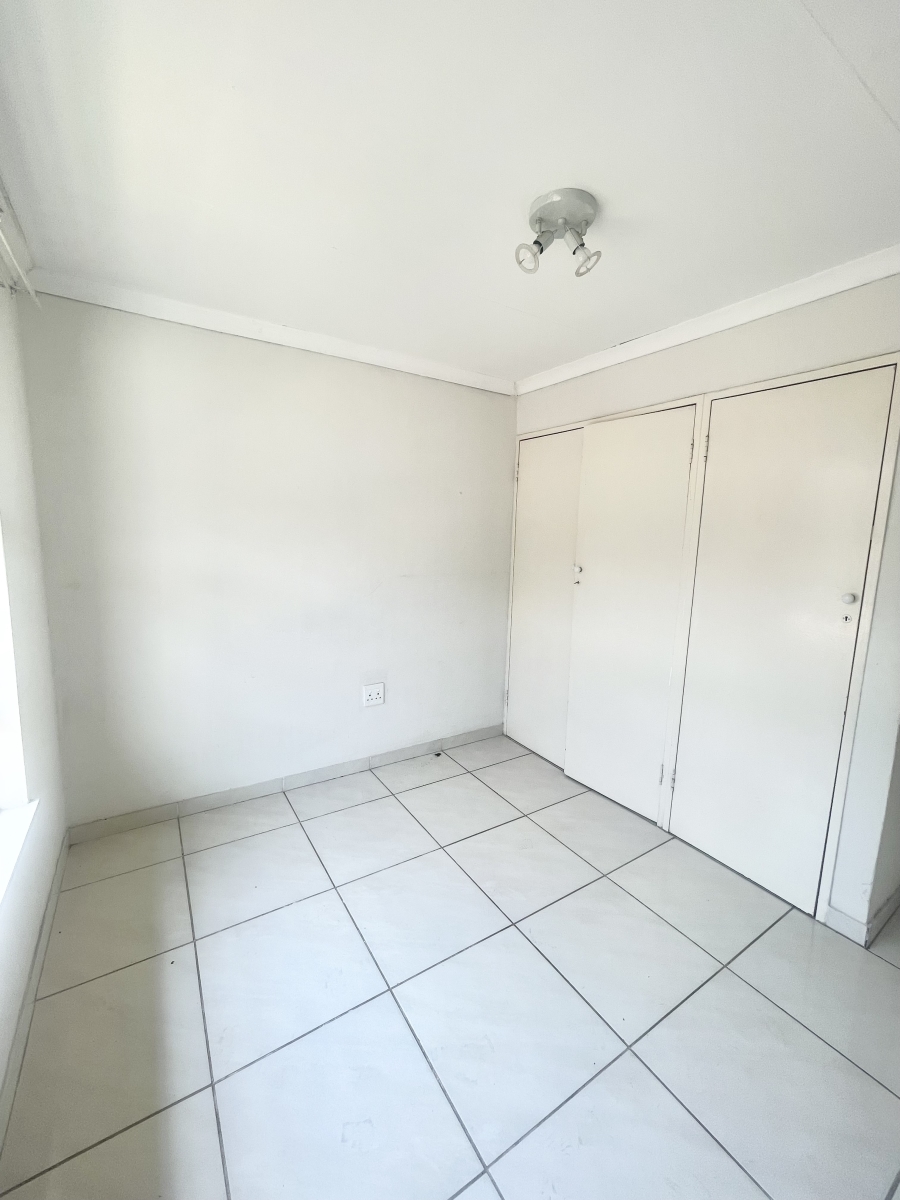 To Let 2 Bedroom Property for Rent in Sunninghill Gauteng