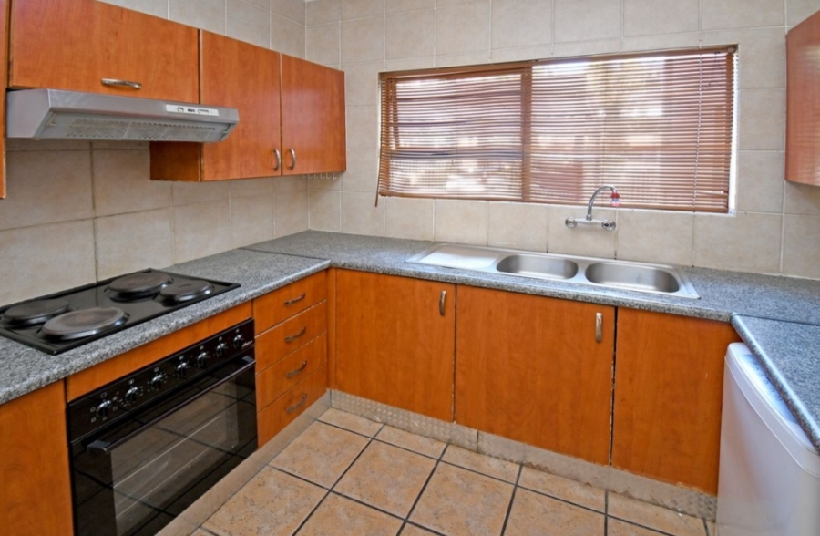To Let 2 Bedroom Property for Rent in Sunninghill Gauteng