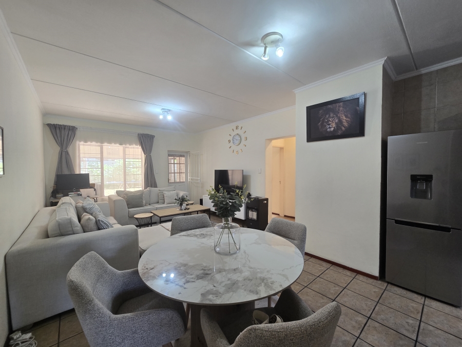 To Let 2 Bedroom Property for Rent in Sunninghill Gauteng