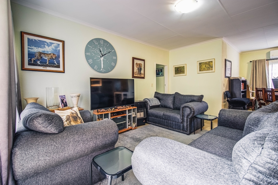 3 Bedroom Property for Sale in Glen Marais Gauteng