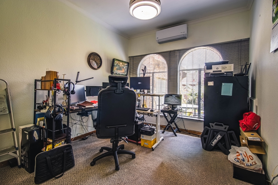 3 Bedroom Property for Sale in Glen Marais Gauteng