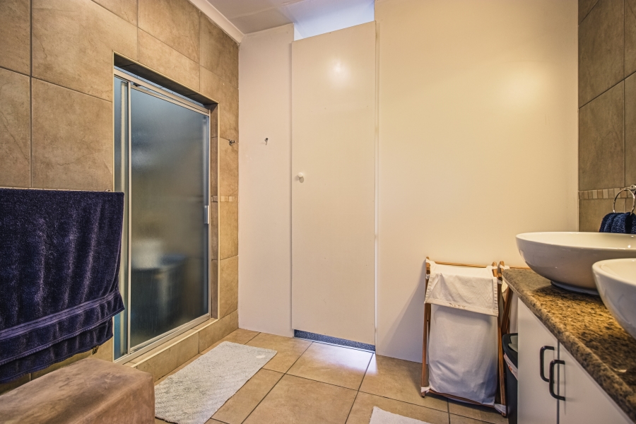 3 Bedroom Property for Sale in Glen Marais Gauteng