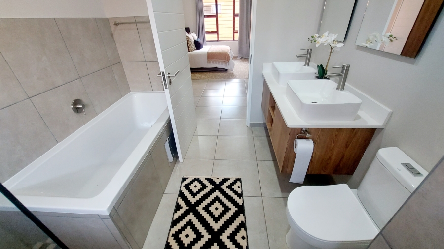 3 Bedroom Property for Sale in Rietvalleirand Gauteng