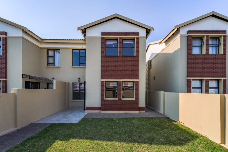 3 Bedroom Property for Sale in Equestria Gauteng