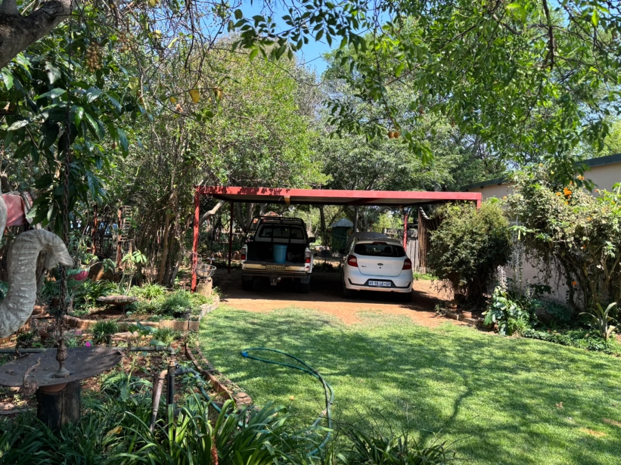 7 Bedroom Property for Sale in Zonkolol Gauteng