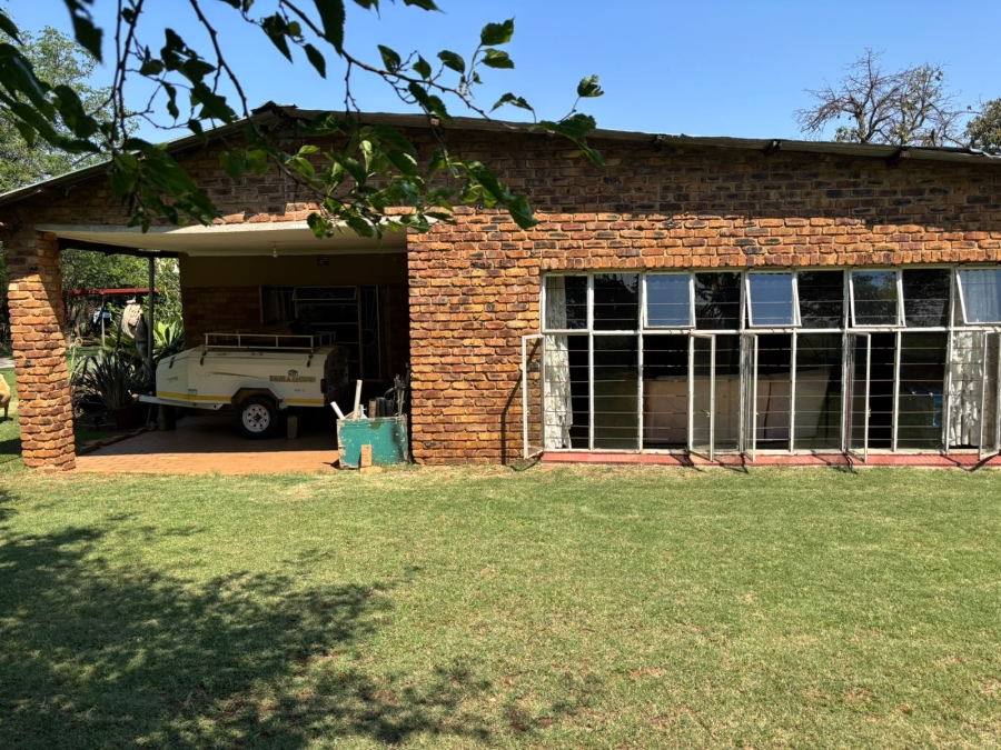 7 Bedroom Property for Sale in Zonkolol Gauteng