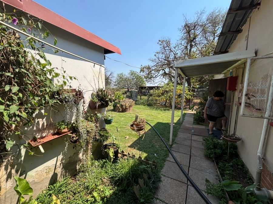 7 Bedroom Property for Sale in Zonkolol Gauteng