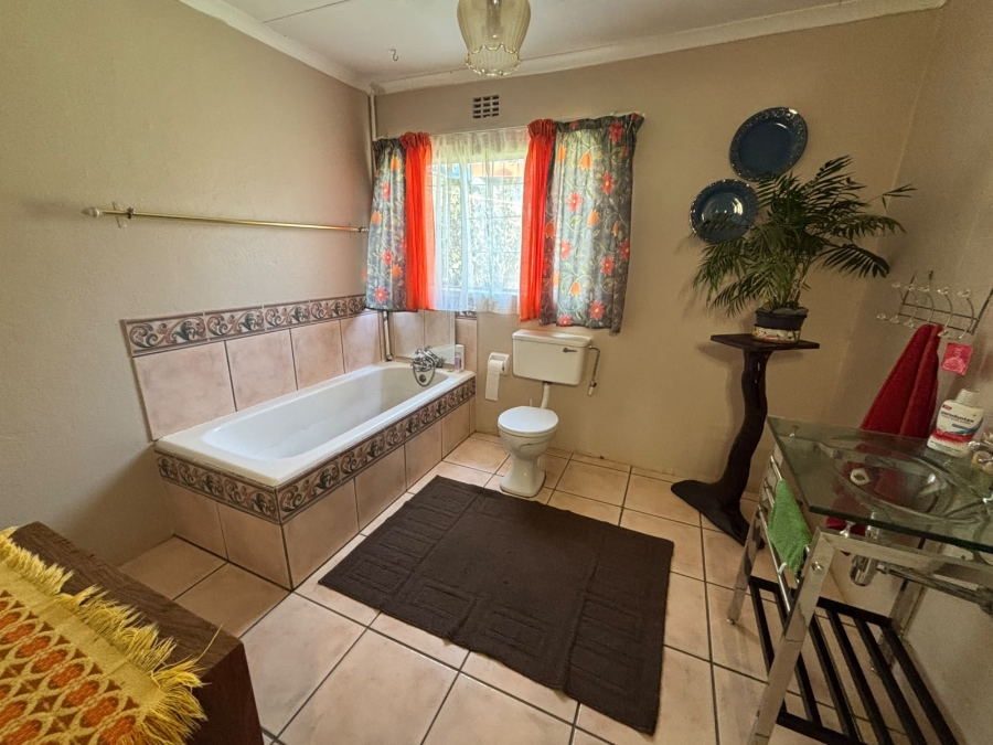 7 Bedroom Property for Sale in Zonkolol Gauteng