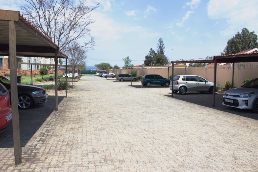 1 Bedroom Property for Sale in Esther Park Gauteng
