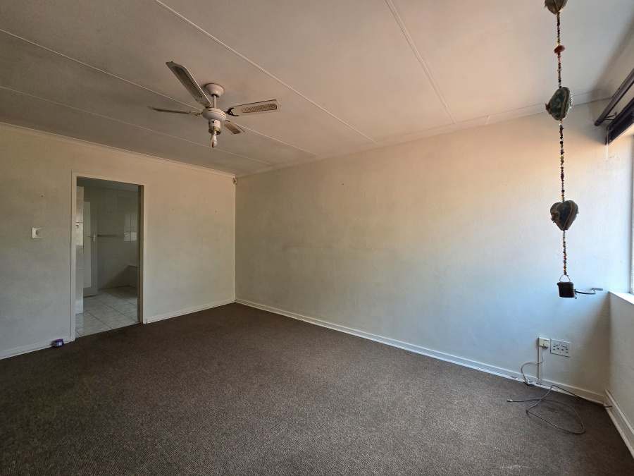 5 Bedroom Property for Sale in New Redruth Gauteng