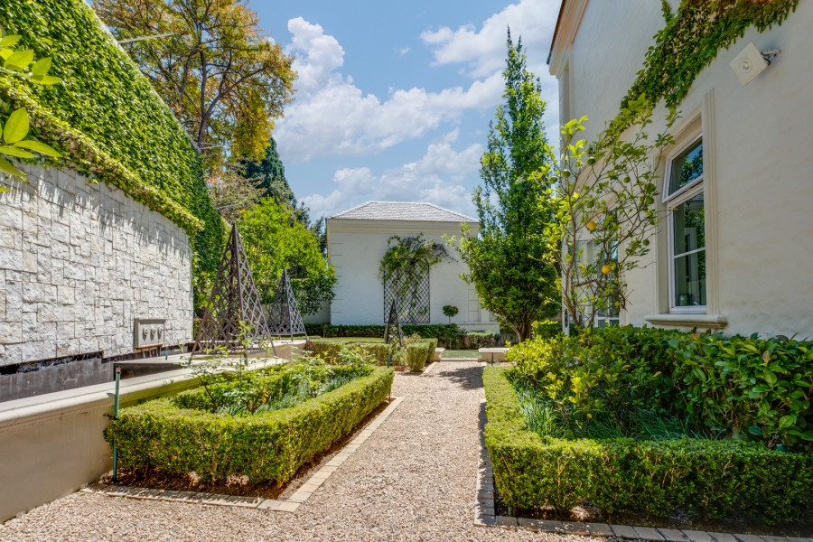 5 Bedroom Property for Sale in Bryanston Gauteng