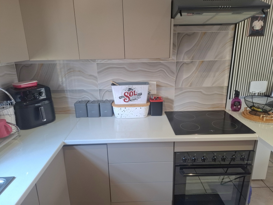 2 Bedroom Property for Sale in Glen Harvie Gauteng