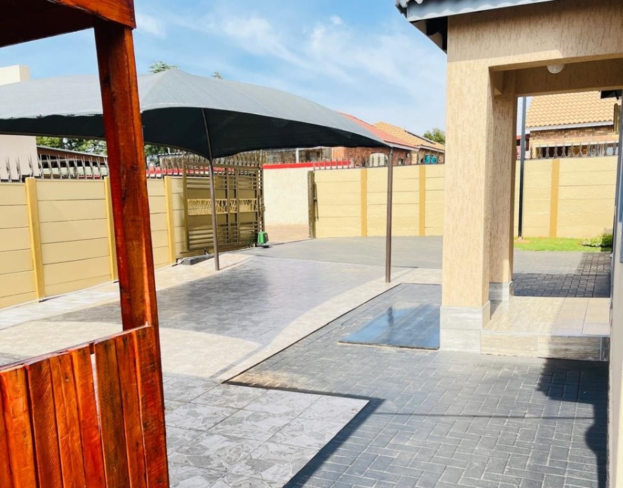 2 Bedroom Property for Sale in Glen Harvie Gauteng