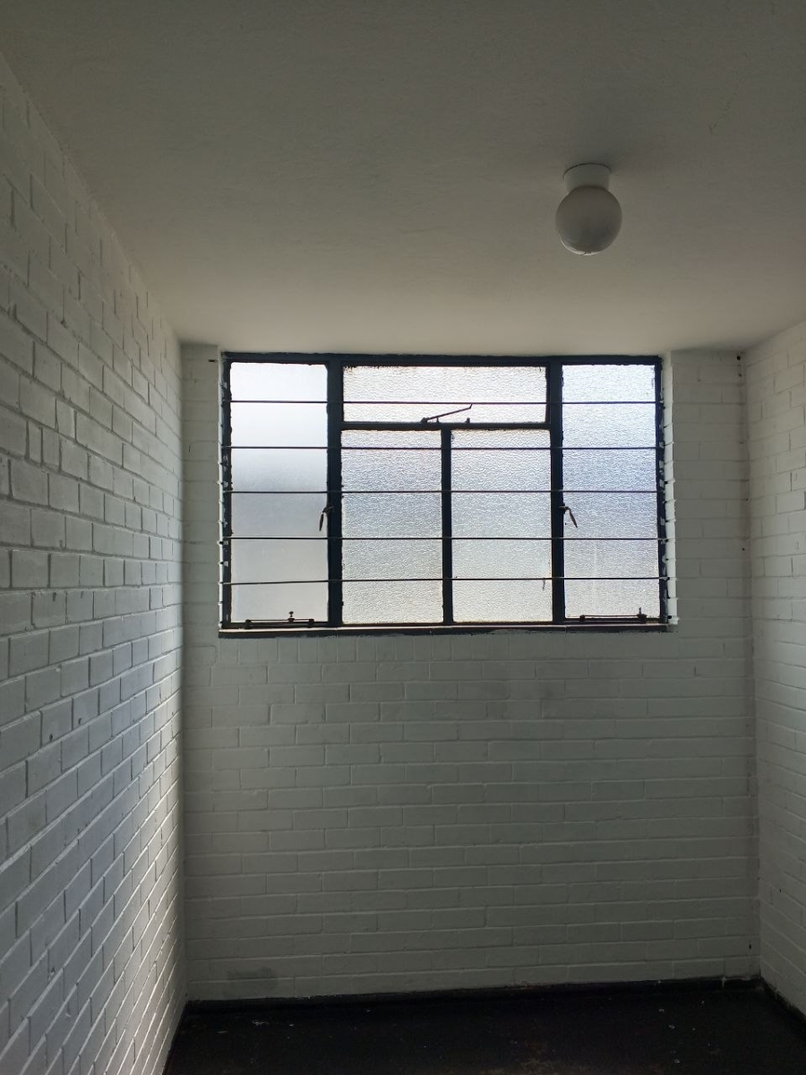 To Let Commercial Property for Rent in Spartan Gauteng