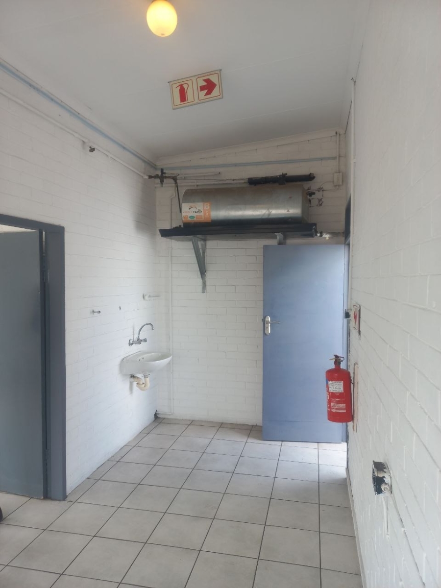 To Let Commercial Property for Rent in Spartan Gauteng