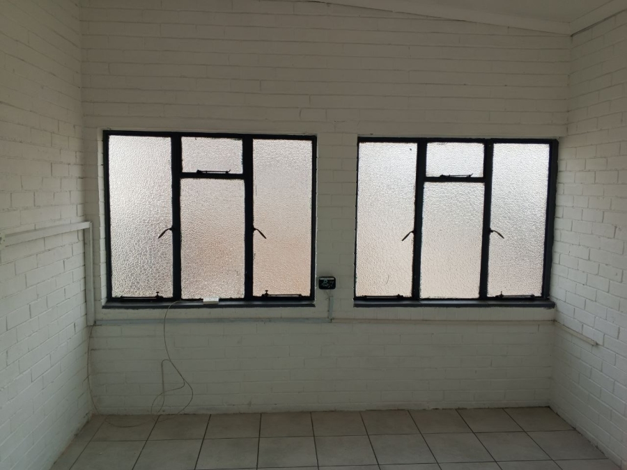 To Let Commercial Property for Rent in Spartan Gauteng