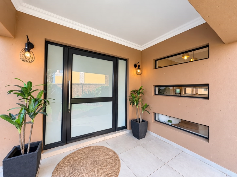4 Bedroom Property for Sale in Sunair Park Gauteng