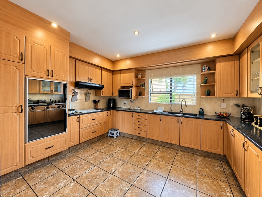4 Bedroom Property for Sale in Sunair Park Gauteng