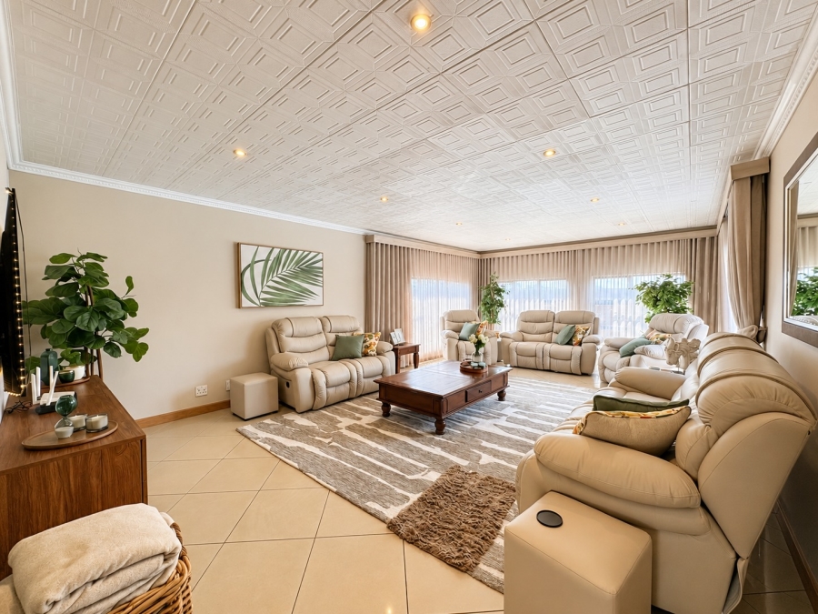 4 Bedroom Property for Sale in Sunair Park Gauteng
