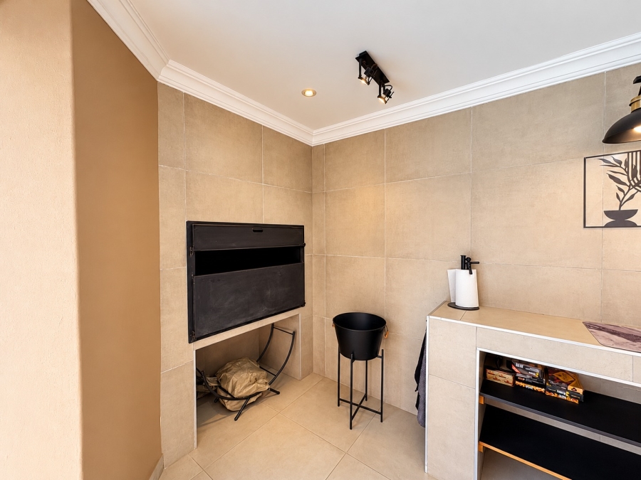 4 Bedroom Property for Sale in Sunair Park Gauteng