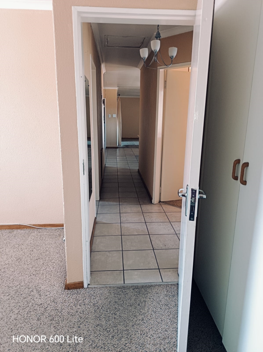 3 Bedroom Property for Sale in Terenure Gauteng
