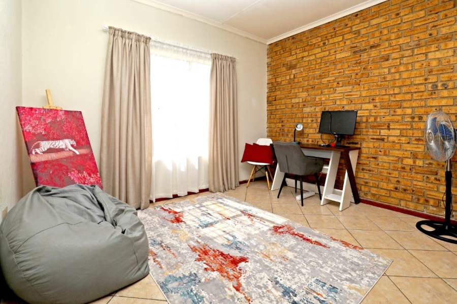 3 Bedroom Property for Sale in Honeypark Gauteng