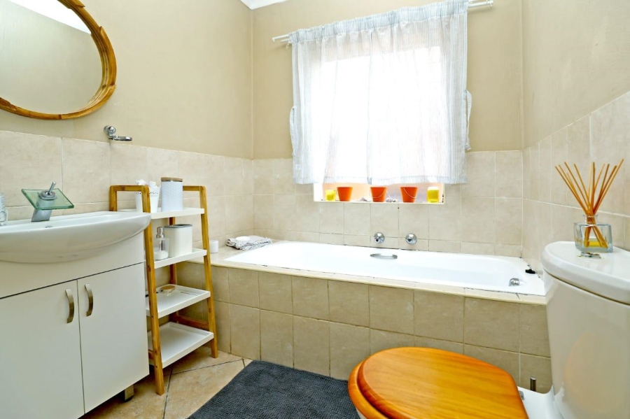 3 Bedroom Property for Sale in Honeypark Gauteng