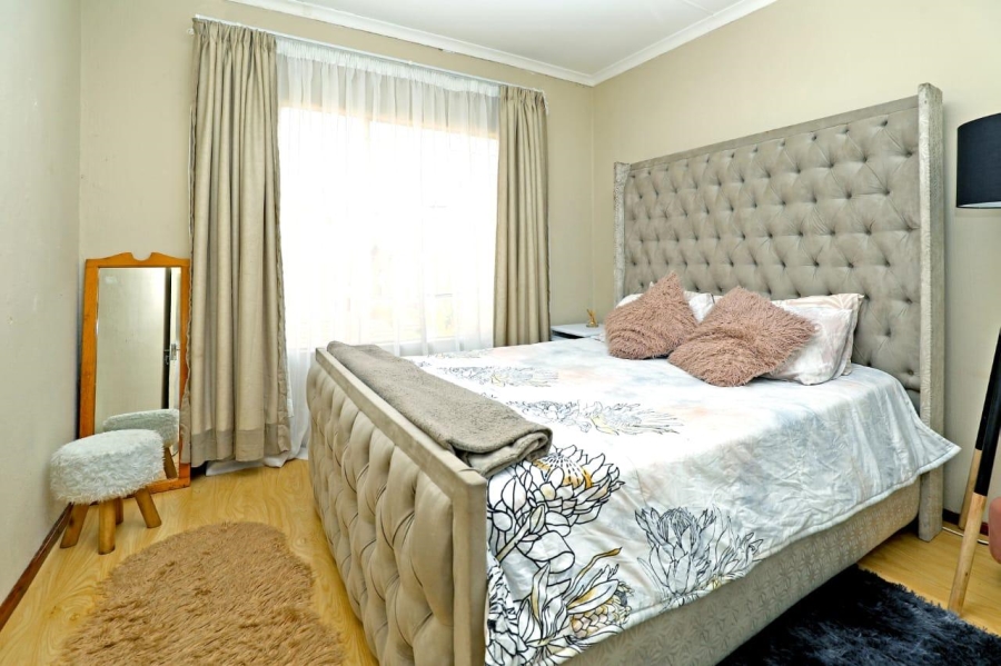 3 Bedroom Property for Sale in Honeypark Gauteng
