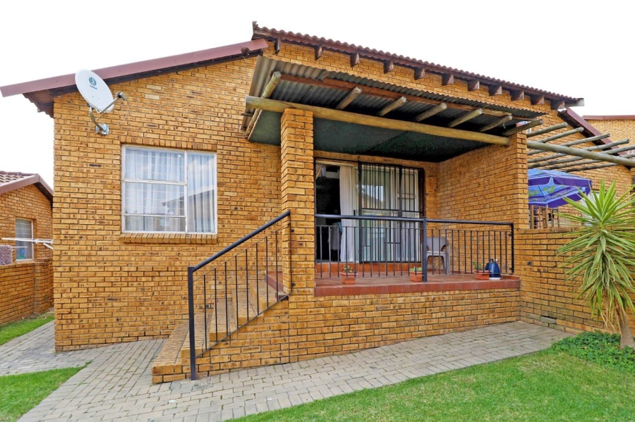 3 Bedroom Property for Sale in Honeypark Gauteng