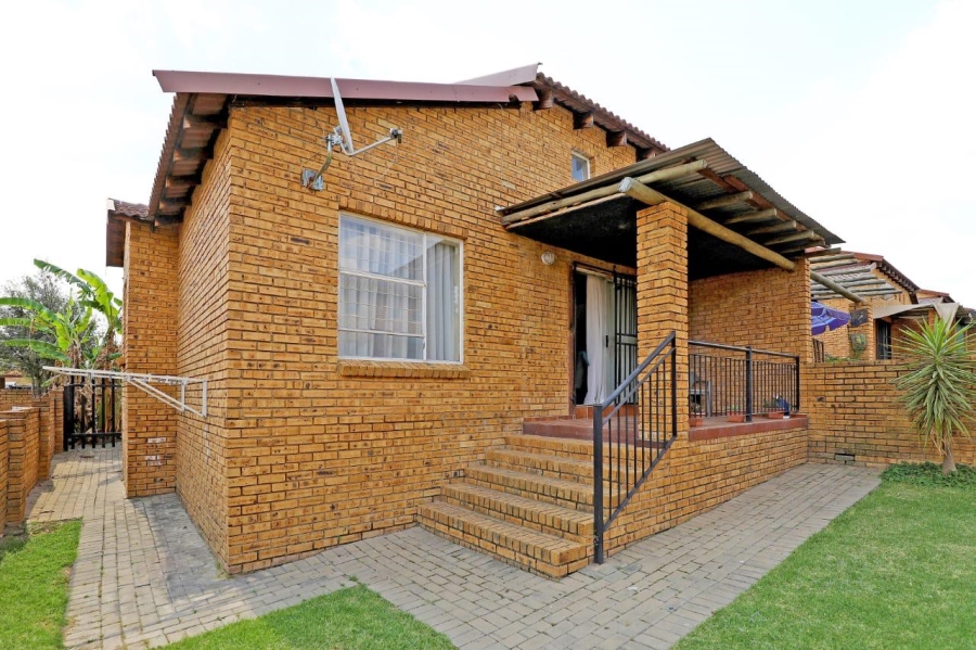 3 Bedroom Property for Sale in Honeypark Gauteng