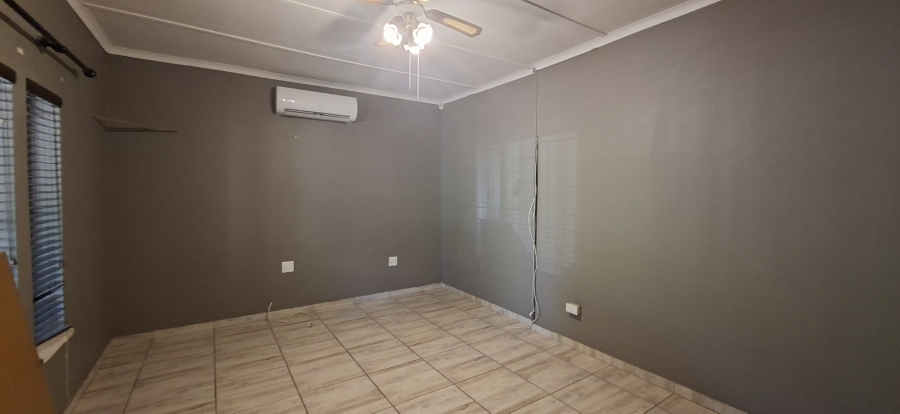 3 Bedroom Property for Sale in Wentworth Park Gauteng