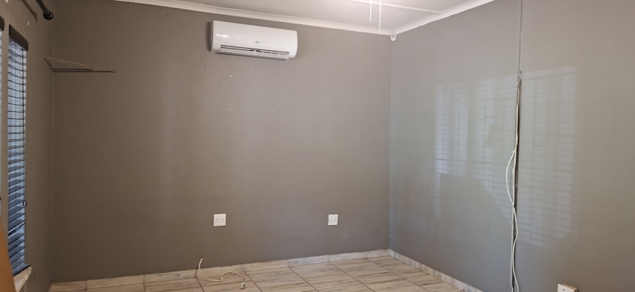 3 Bedroom Property for Sale in Wentworth Park Gauteng