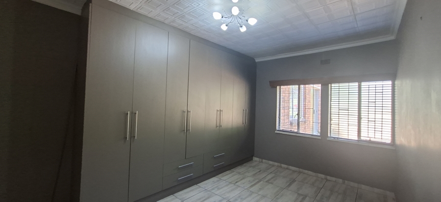 3 Bedroom Property for Sale in Wentworth Park Gauteng