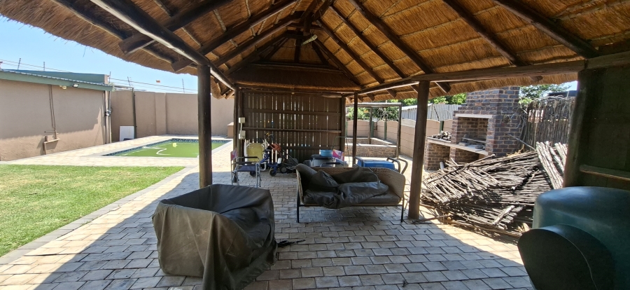 3 Bedroom Property for Sale in Wentworth Park Gauteng