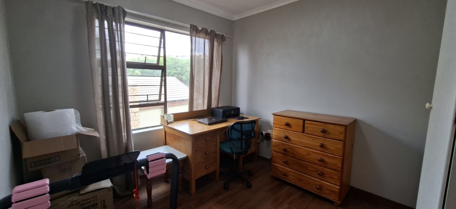 3 Bedroom Property for Sale in Sugar Bush Estate Gauteng