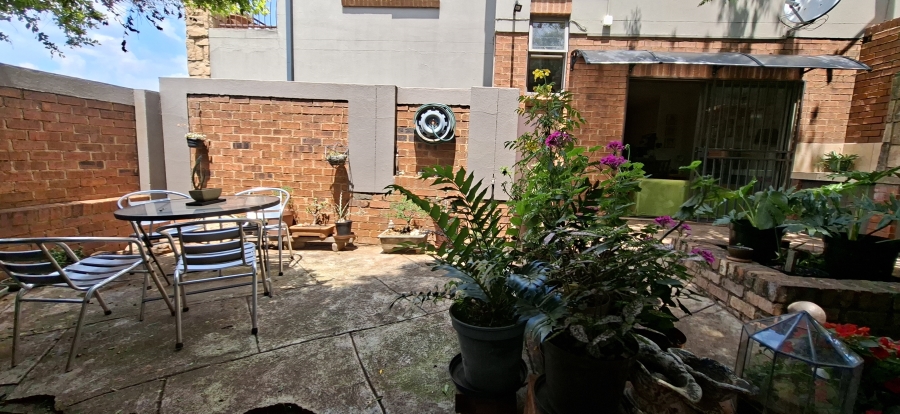 3 Bedroom Property for Sale in Sugar Bush Estate Gauteng