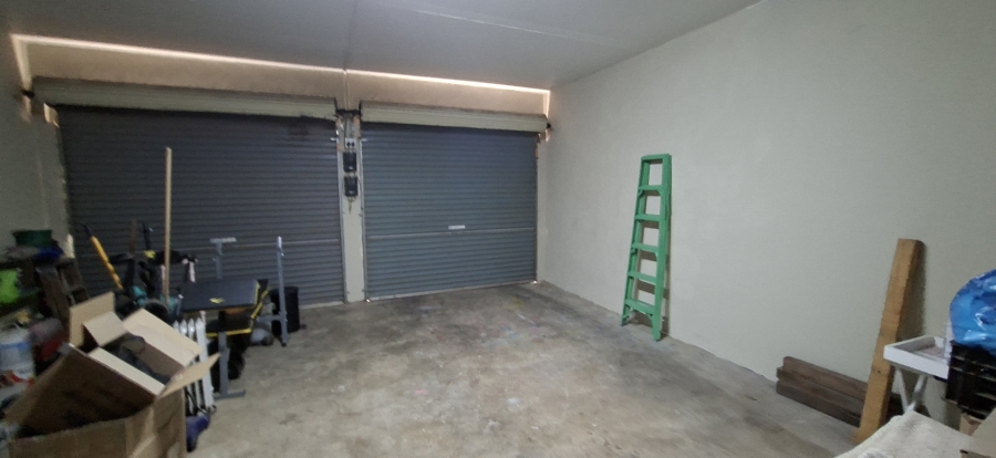 3 Bedroom Property for Sale in Sugar Bush Estate Gauteng