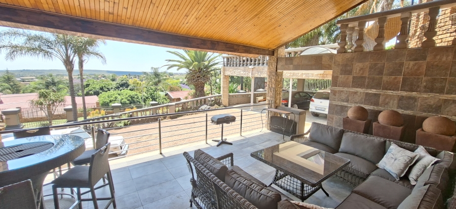 5 Bedroom Property for Sale in Noordheuwel Gauteng