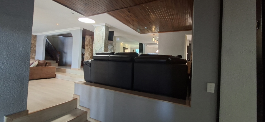 5 Bedroom Property for Sale in Noordheuwel Gauteng
