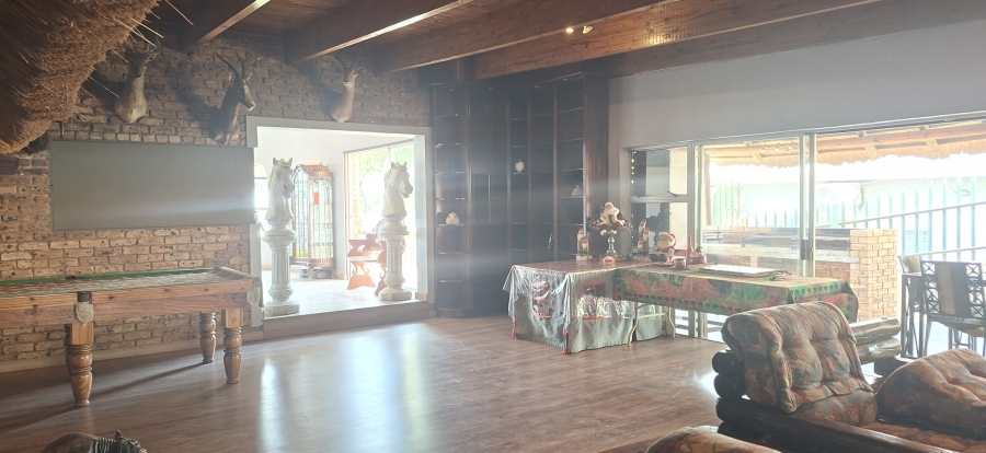 5 Bedroom Property for Sale in Noordheuwel Gauteng