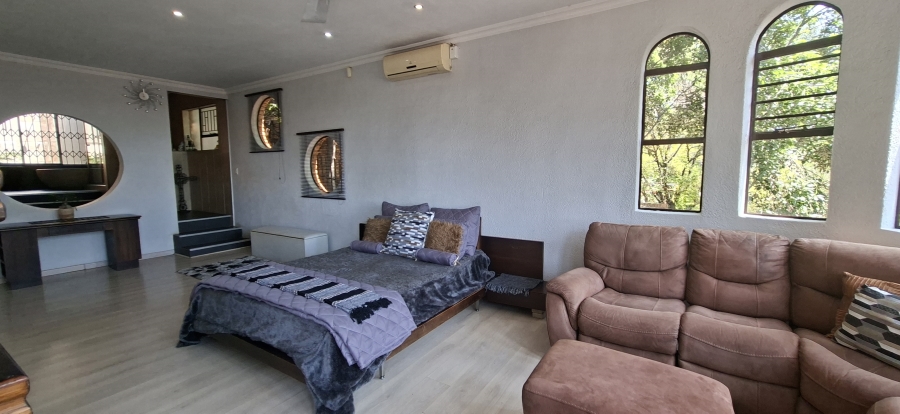 5 Bedroom Property for Sale in Noordheuwel Gauteng