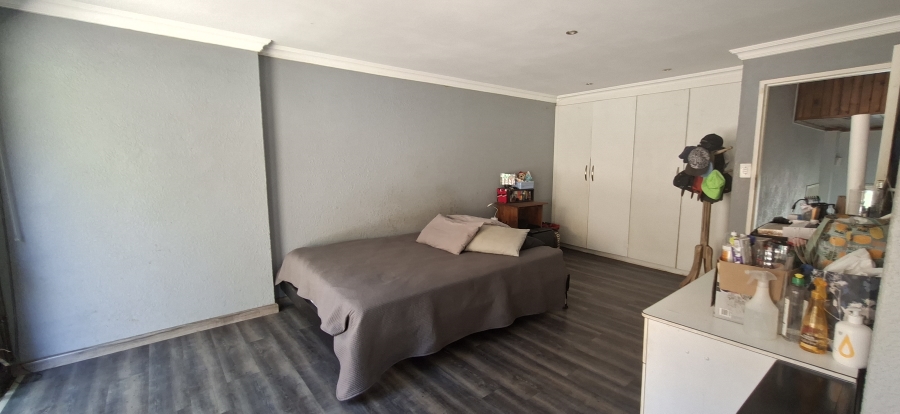 5 Bedroom Property for Sale in Noordheuwel Gauteng