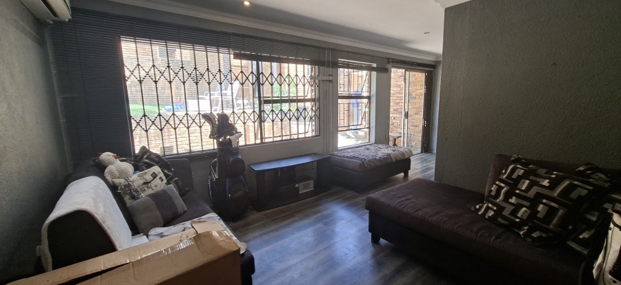 5 Bedroom Property for Sale in Noordheuwel Gauteng