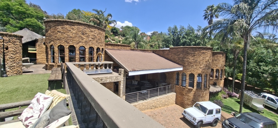 5 Bedroom Property for Sale in Noordheuwel Gauteng