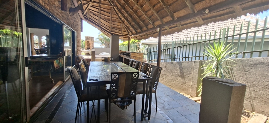 5 Bedroom Property for Sale in Noordheuwel Gauteng