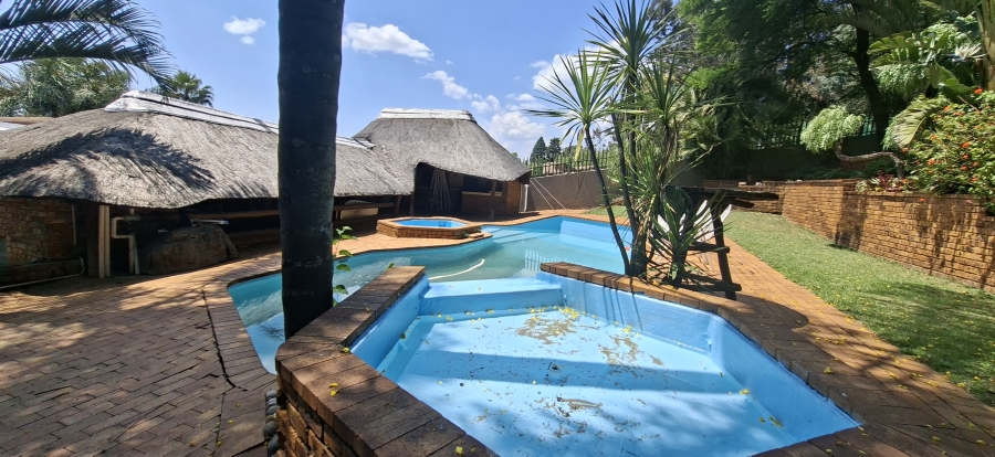 5 Bedroom Property for Sale in Noordheuwel Gauteng