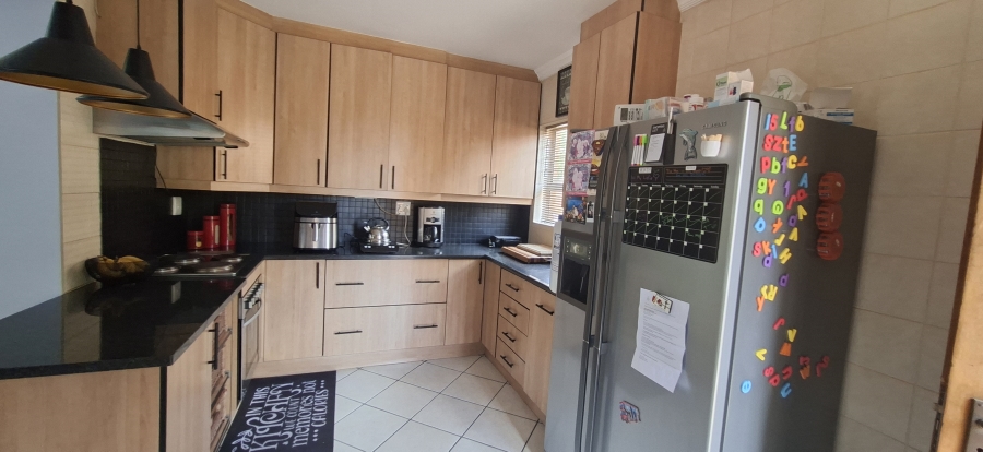 3 Bedroom Property for Sale in Noordheuwel Gauteng