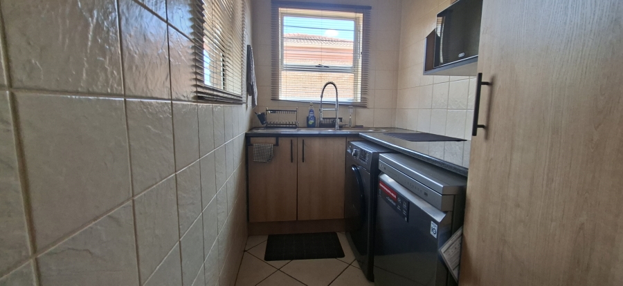 3 Bedroom Property for Sale in Noordheuwel Gauteng