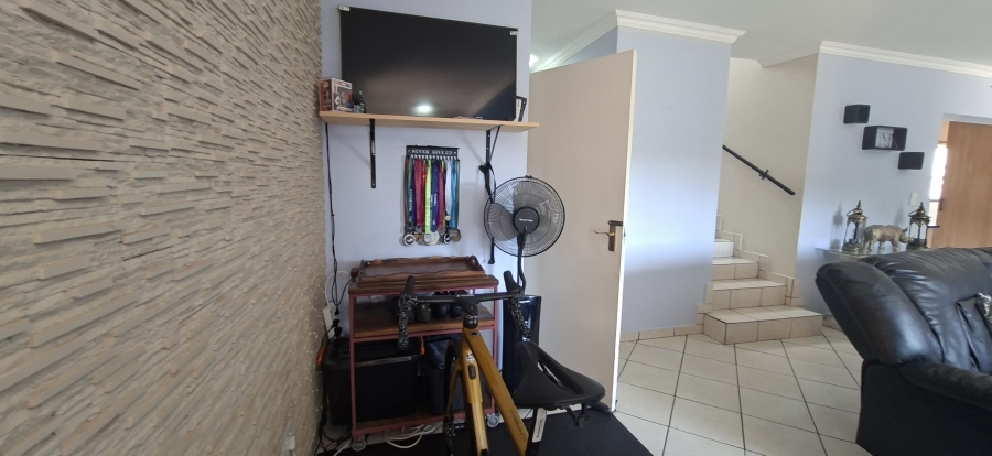 3 Bedroom Property for Sale in Noordheuwel Gauteng