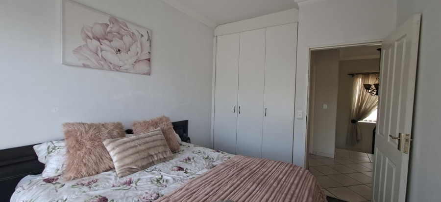 3 Bedroom Property for Sale in Noordheuwel Gauteng
